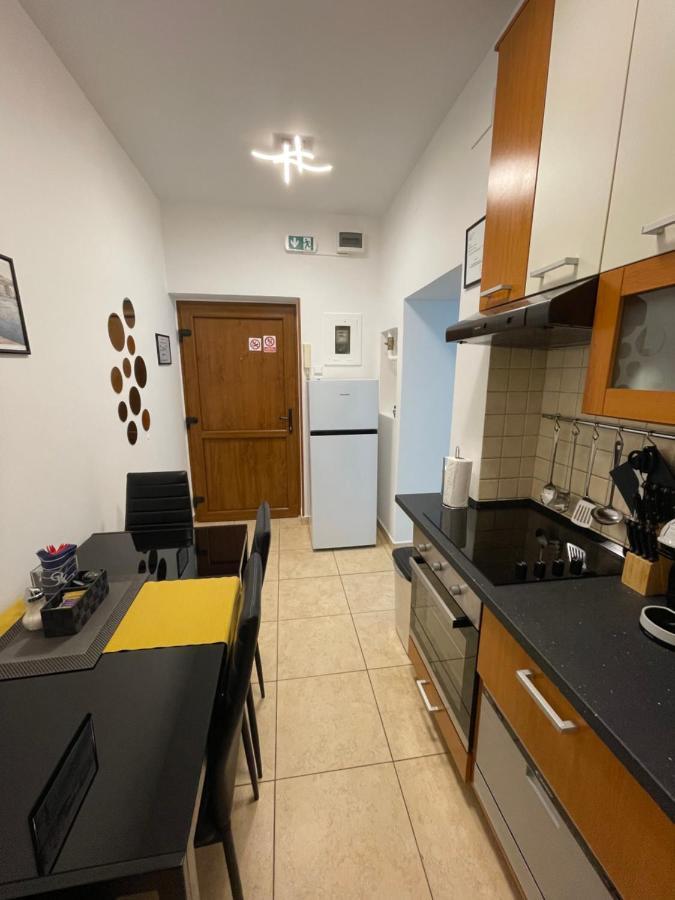 Apartment Kamov Rijeka Eksteriør billede